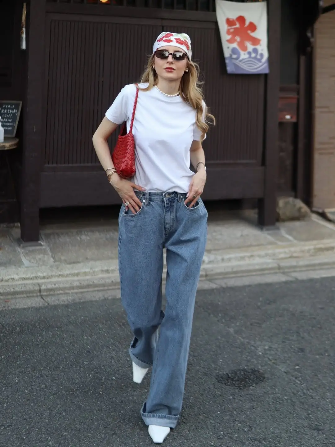 wide leg jeans outfit fall 2026 Simple White Tee That Always Works