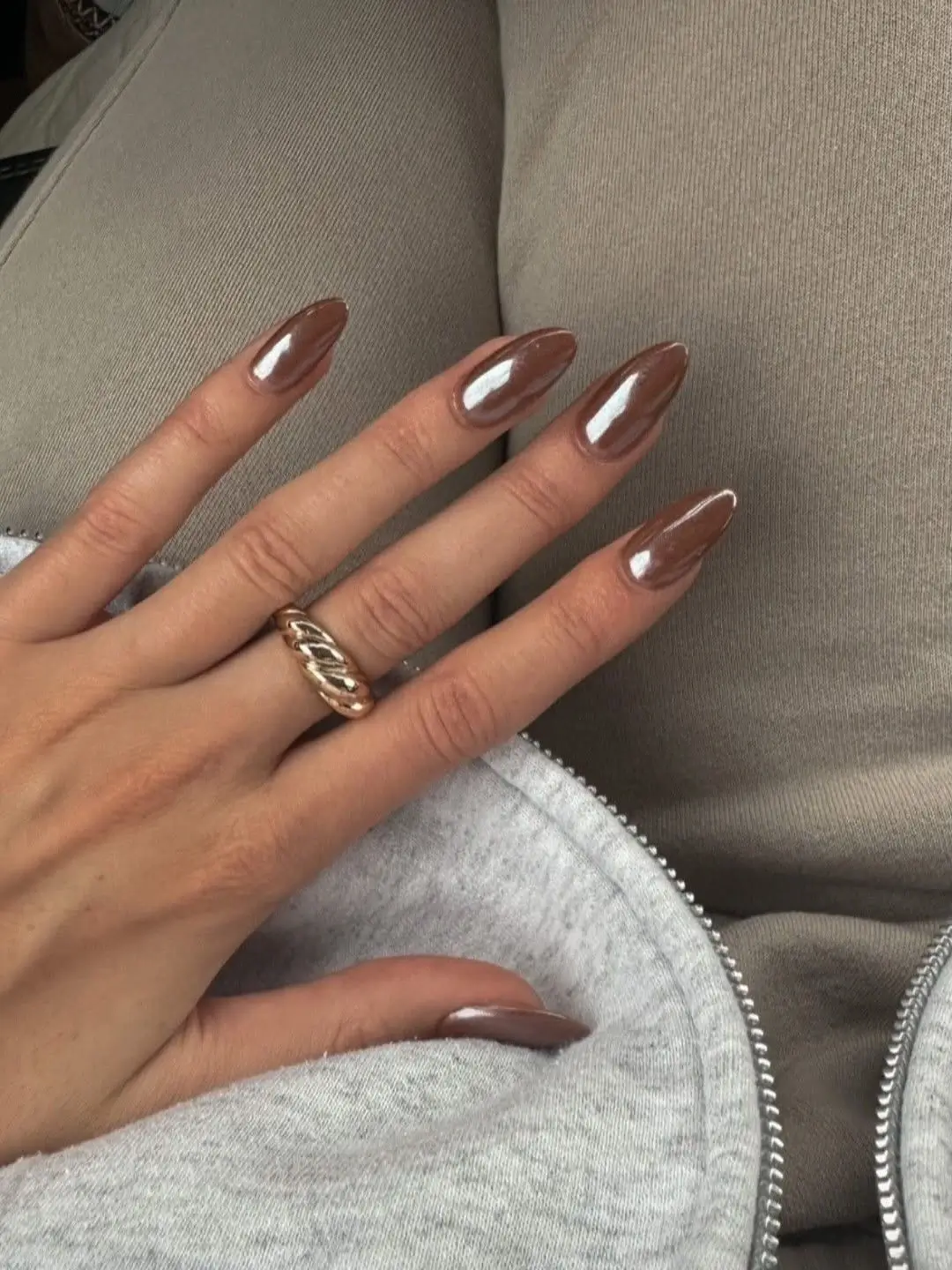 Brown Fall Nails 2026 Classic Glossy Mocha Nails That Never Go Out of Style