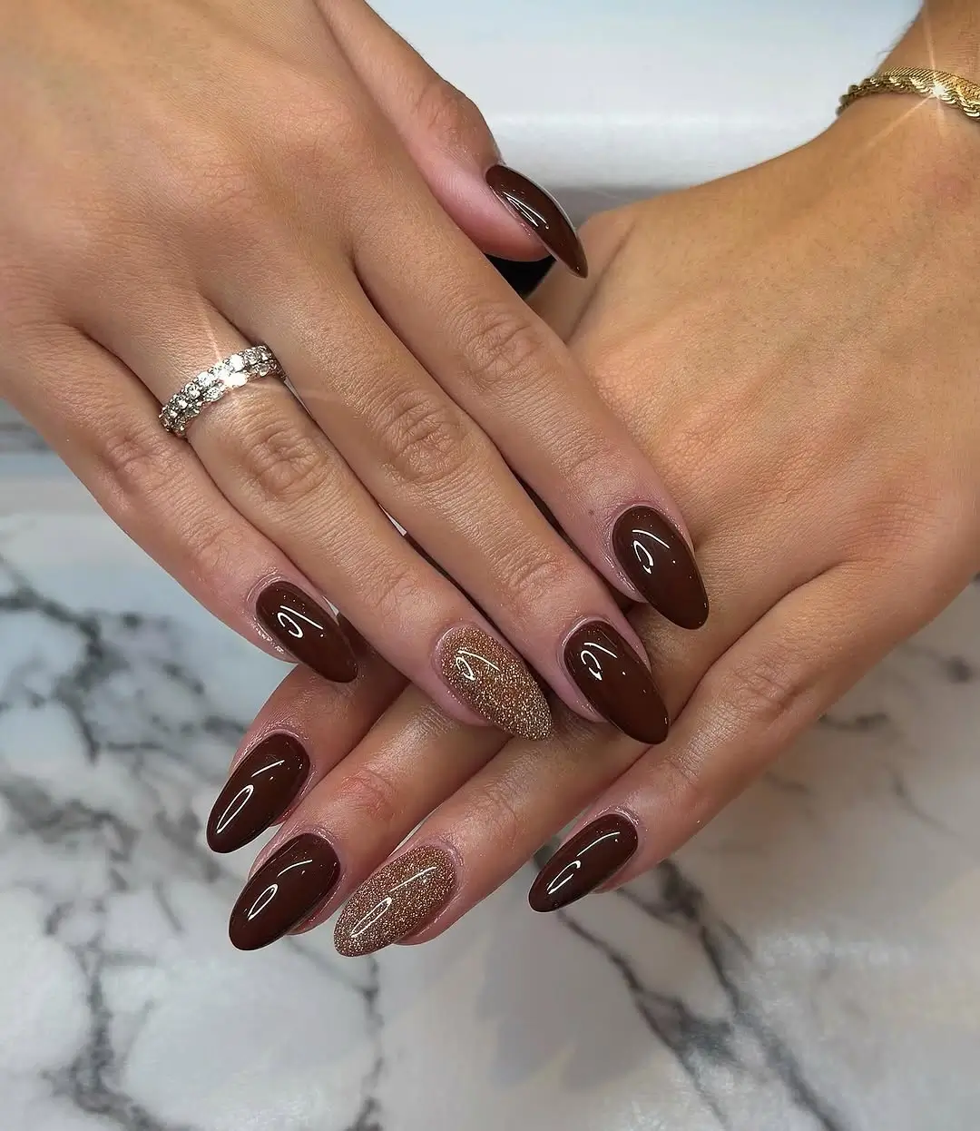 Brown Fall Nails 2026 Glossy Mocha Almond Nails with Champagne Sparkle