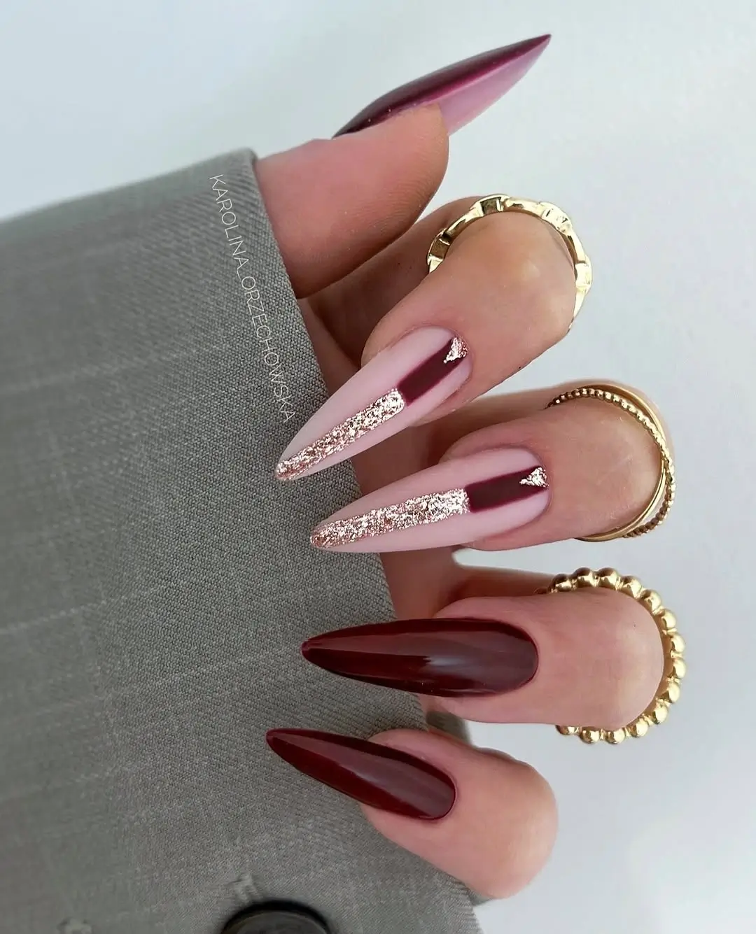 fall burgundy nails with design Long burgundy nails with rose gold glitter French details