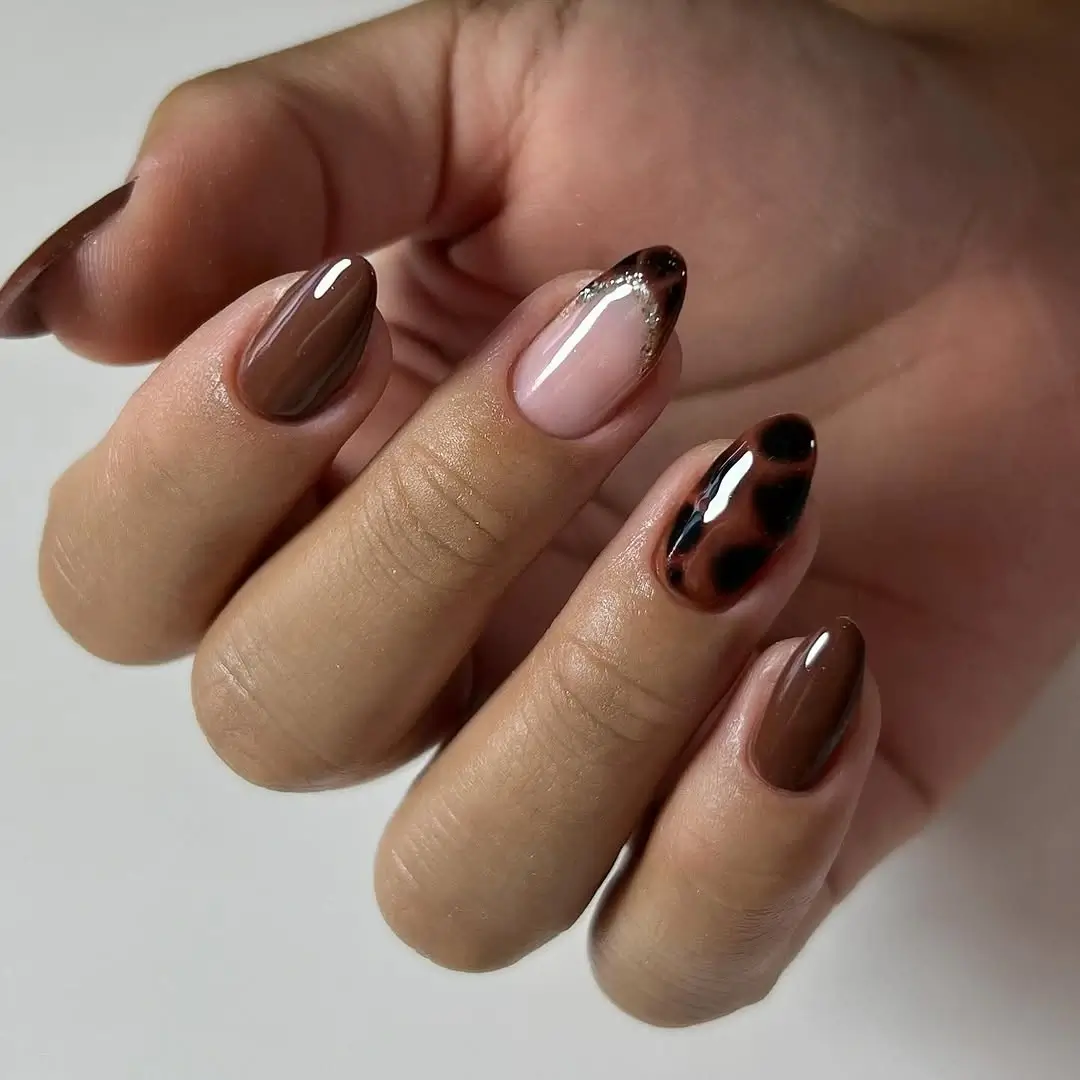 Fall gel nails ideas 2026 Chocolate Tortoiseshell Nails With Minimalist Style