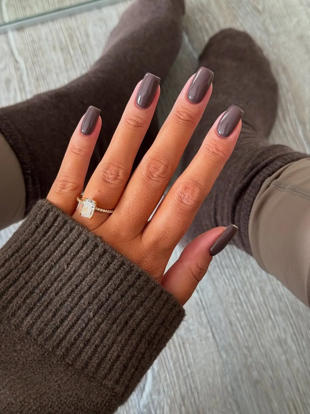 Fall manicure ideas 2026 Glossy Mocha Square Nails For Everyday Fall Style