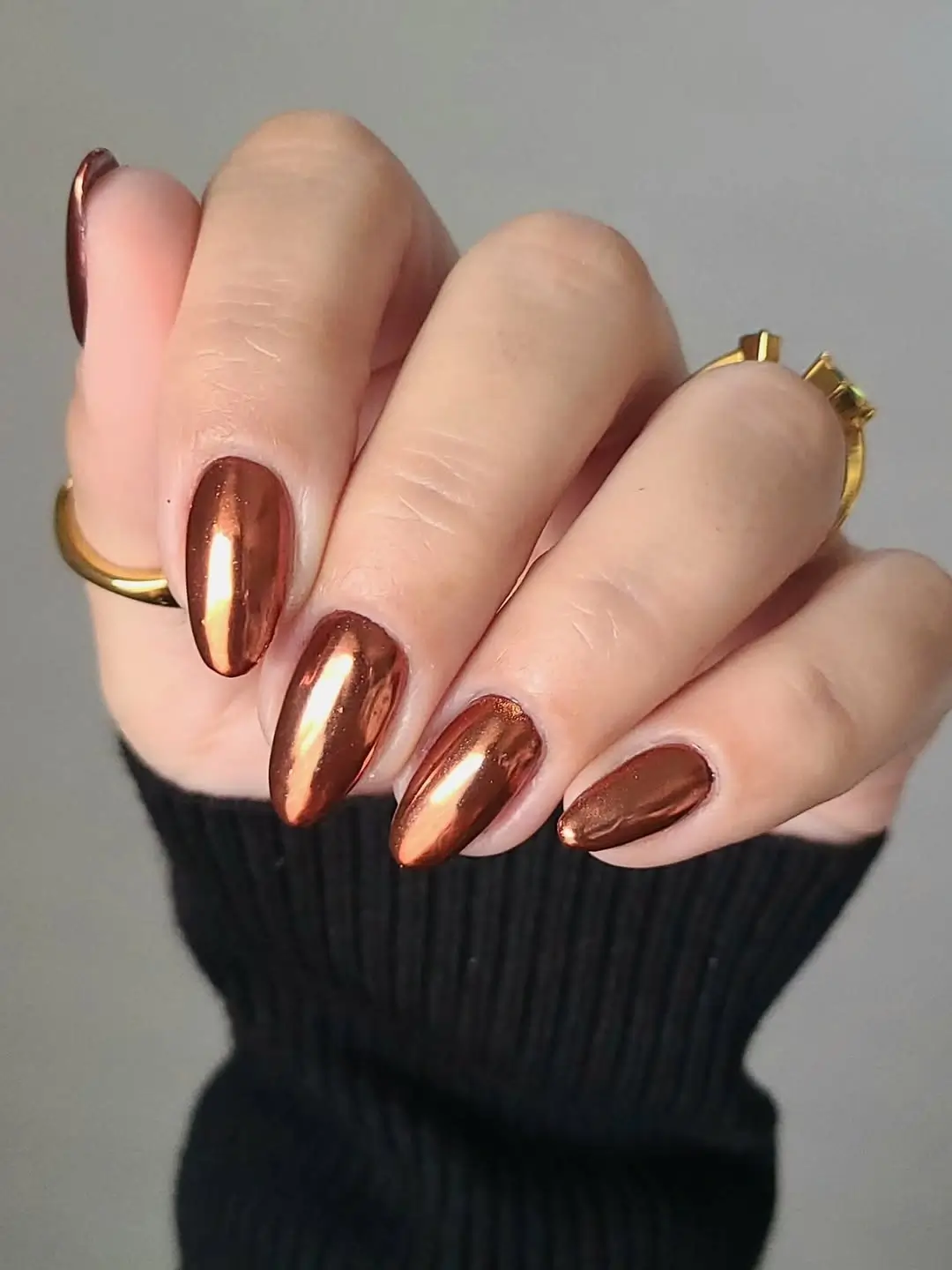 Fall Nail Inspiration 2026 Molten Copper Chrome Nails That Glow Like Autumn Sunlight