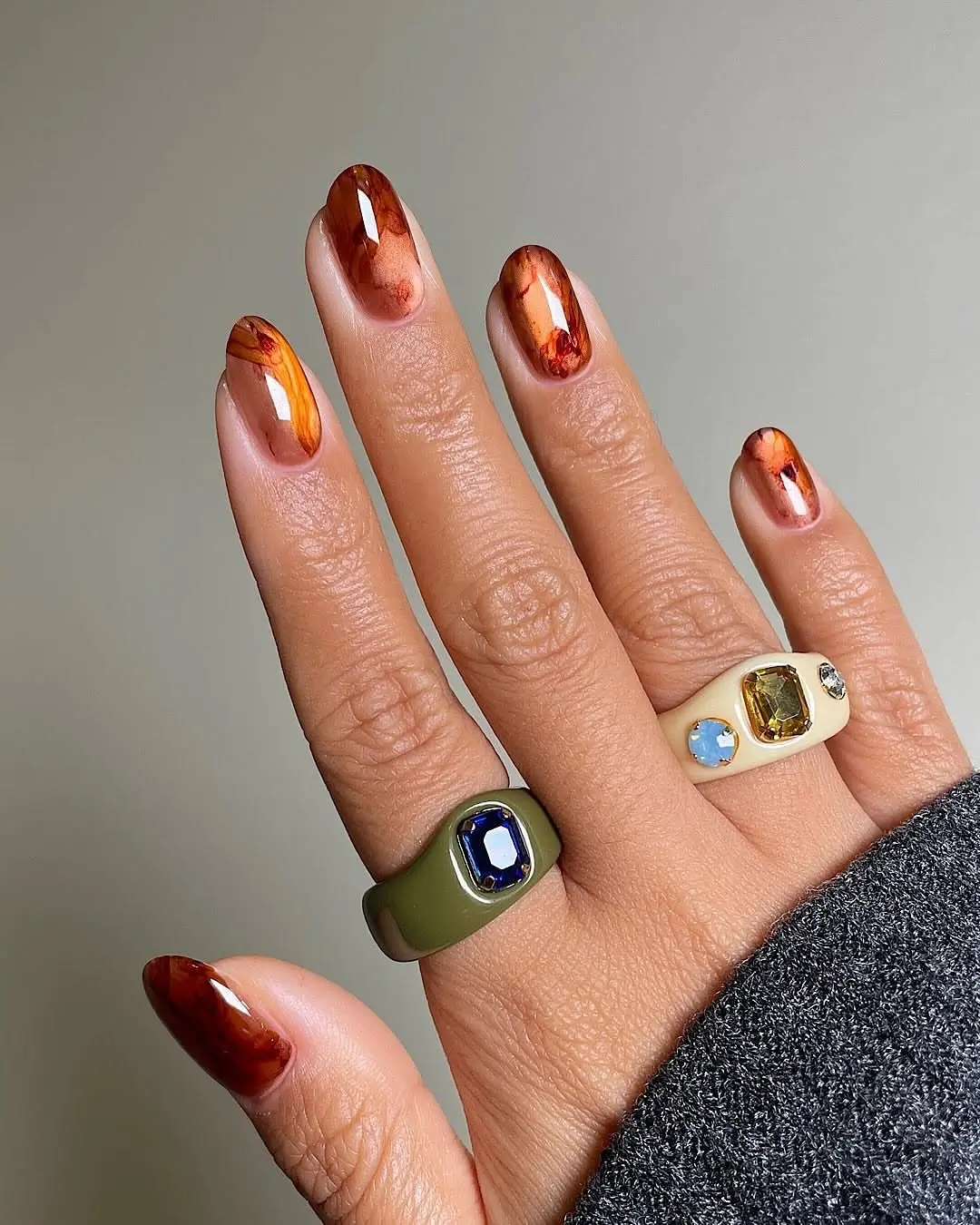 Fall Nail Inspiration 2026 Amber Glass Nails Inspired by Autumn Leaves