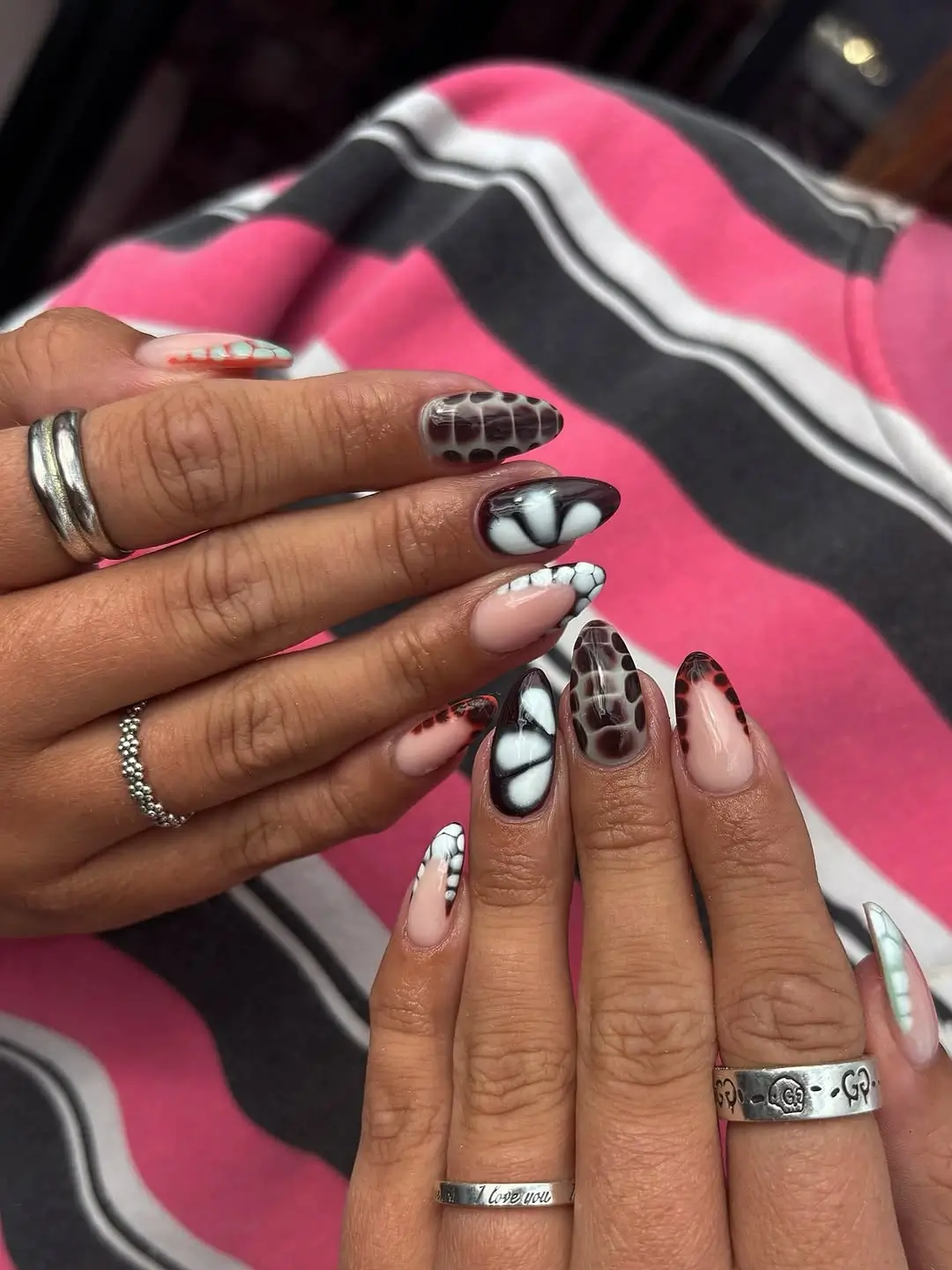 Fall Nail Inspiration 2026 Moody Marble Nails with Tortoiseshell Details