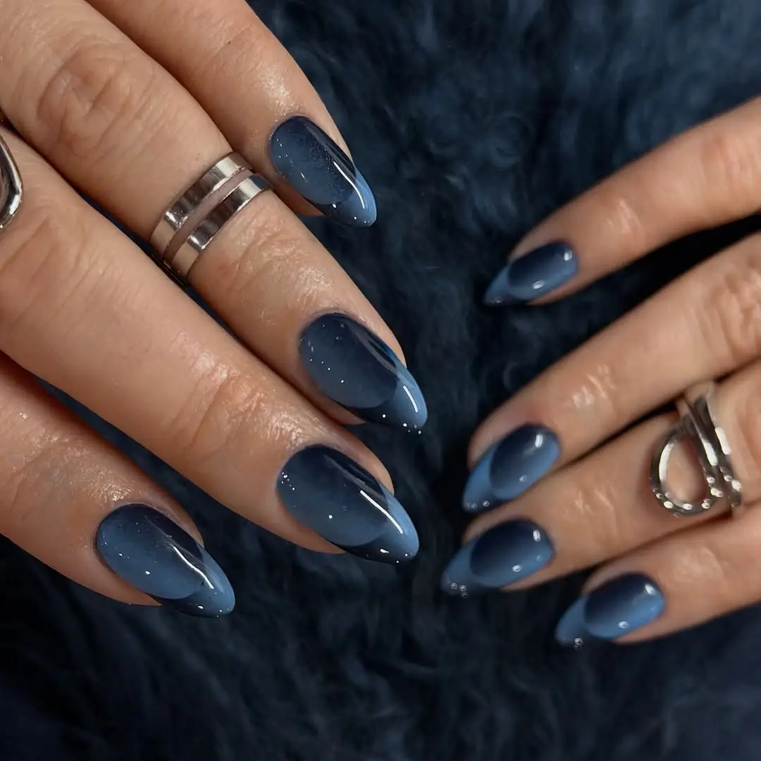 Fall Nail Inspiration 2026 Stormy Blue Ombre Nails for Crisp Autumn Days