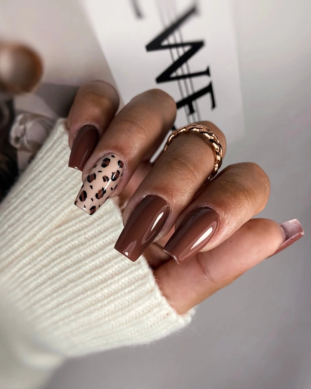 fall nails for brown skin tone Glossy Cocoa Square Nails With A Leopard Accent