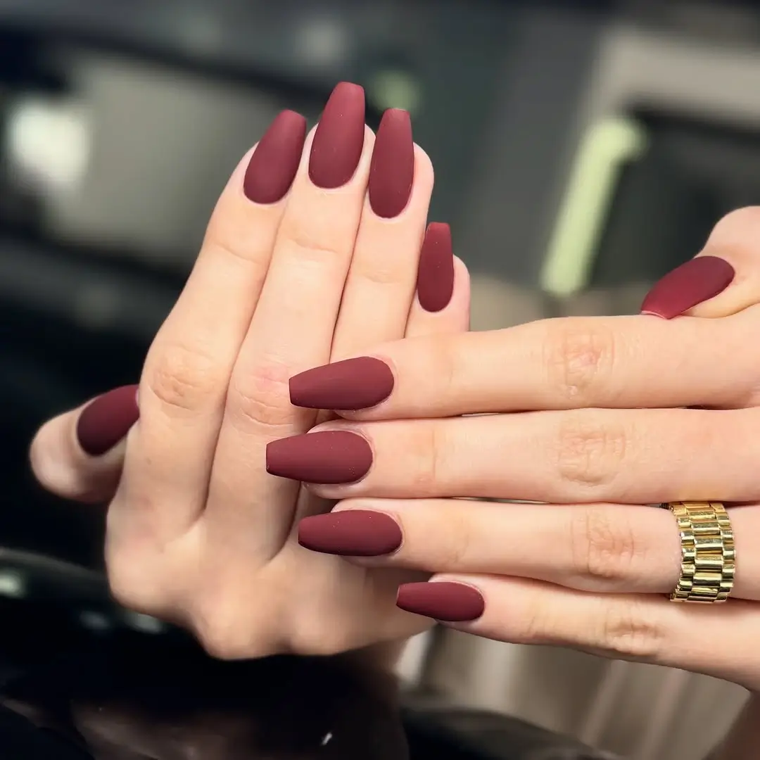 fall short coffin nails designs Deep Burgundy Short Coffin Nails for an Elegant Fall Look