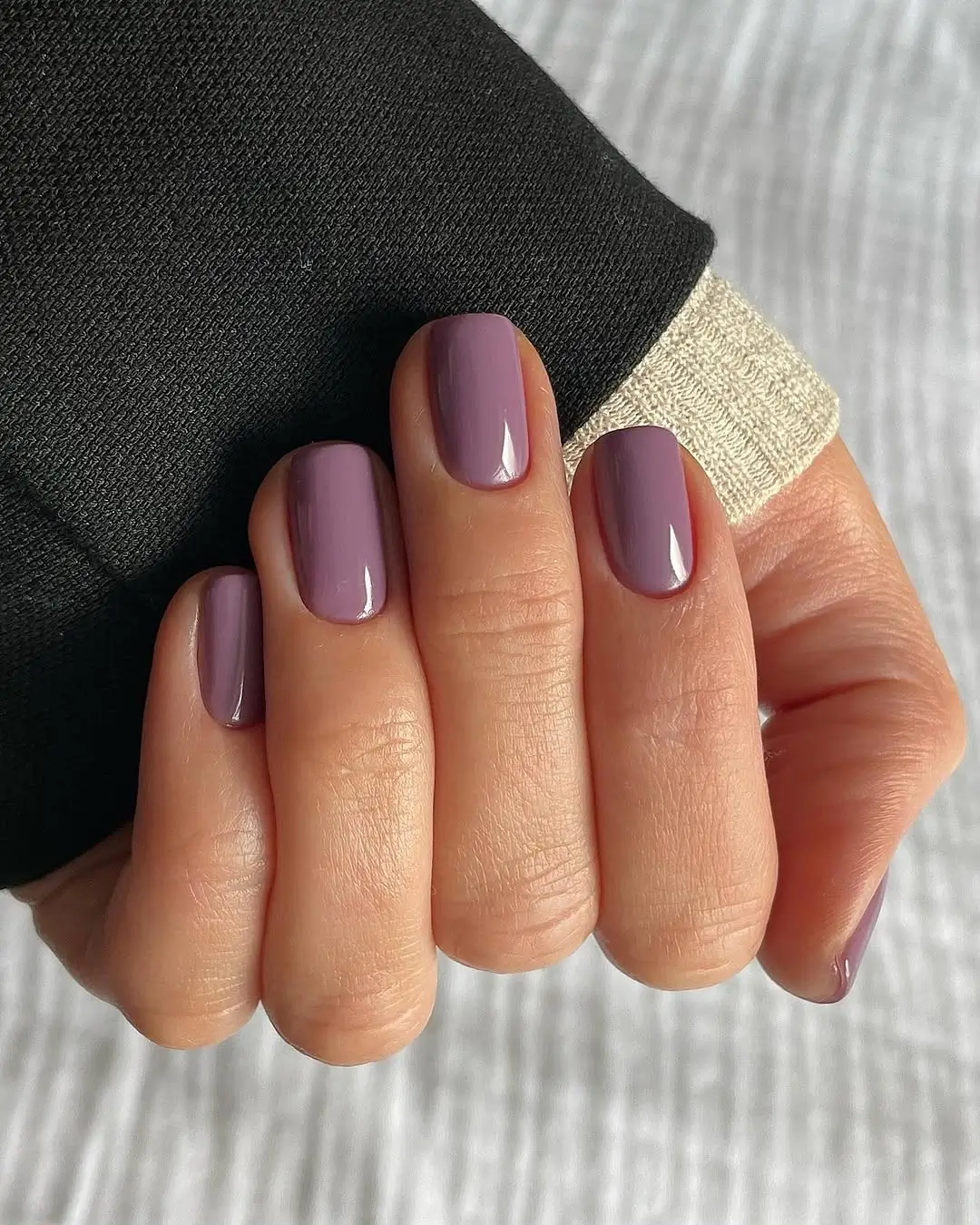 simple fall short nails Muted Lavender For A Soft Fall Mood
