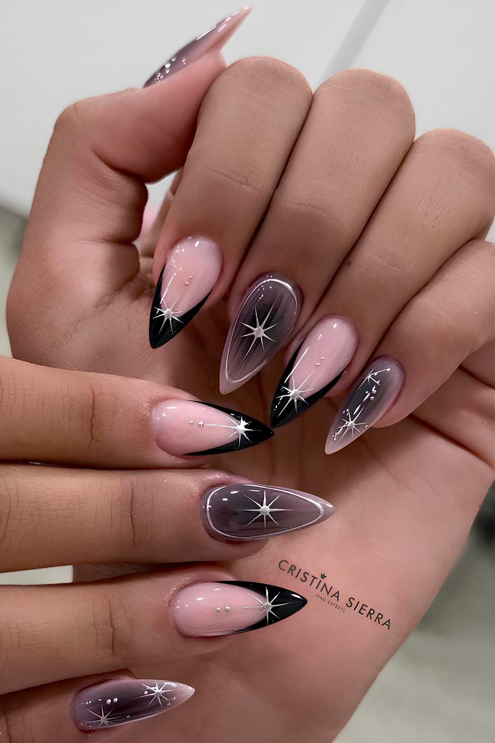 Black and Pink Gradient Stilettos with Starbursts Black and Pink Gradient Stilettos with Starbursts — Winter Nail Art