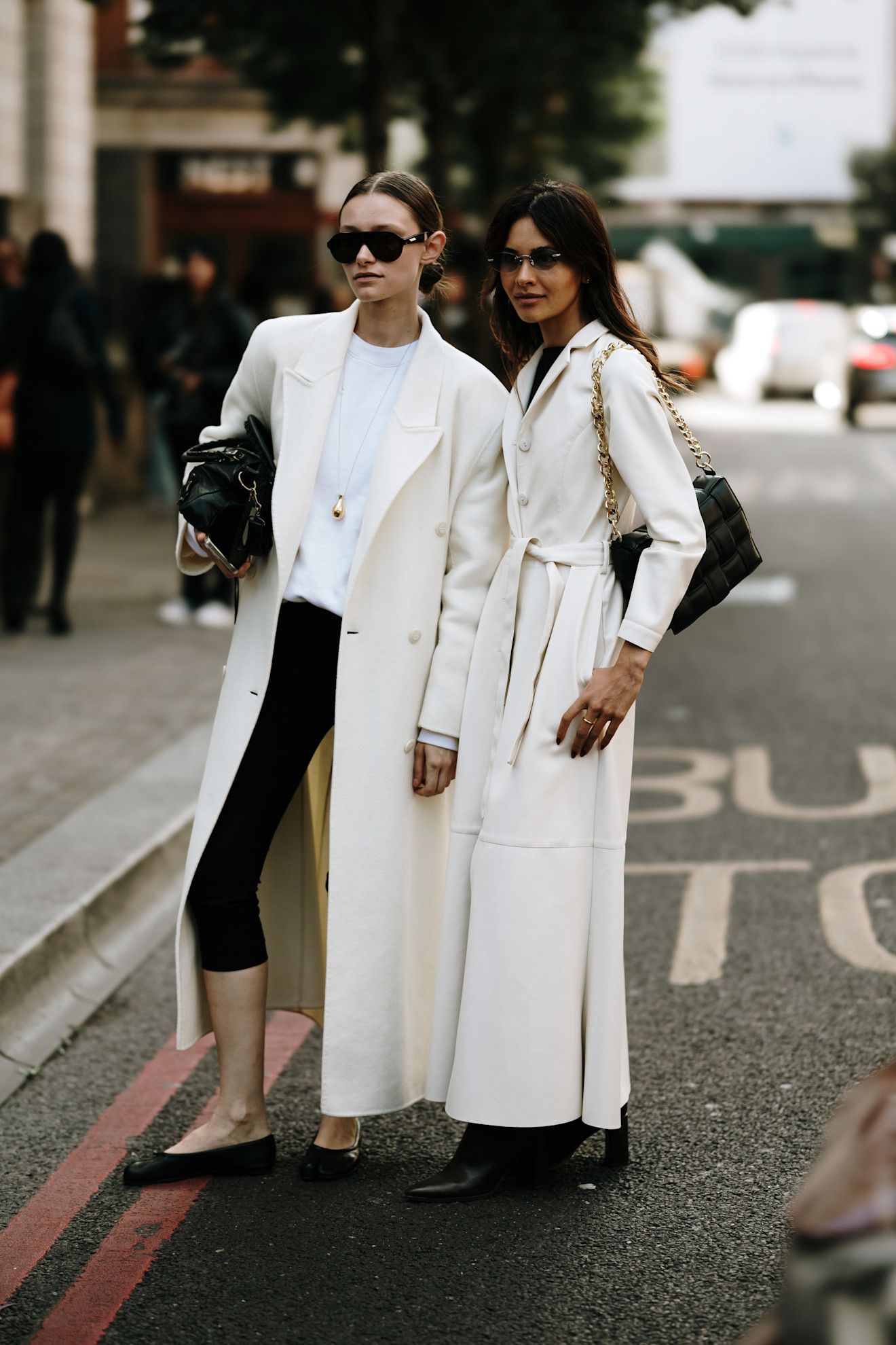 Dual Long White Coat Styles for Casual Chic — Long Coat Outfits