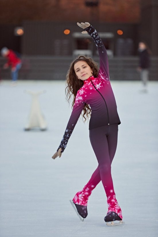 Pink and White Snowflake Print Two-Piece Ice Skating Set Pink and White Snowflake Print Two-Piece Ice Skating Set — Ice Skating Outfits