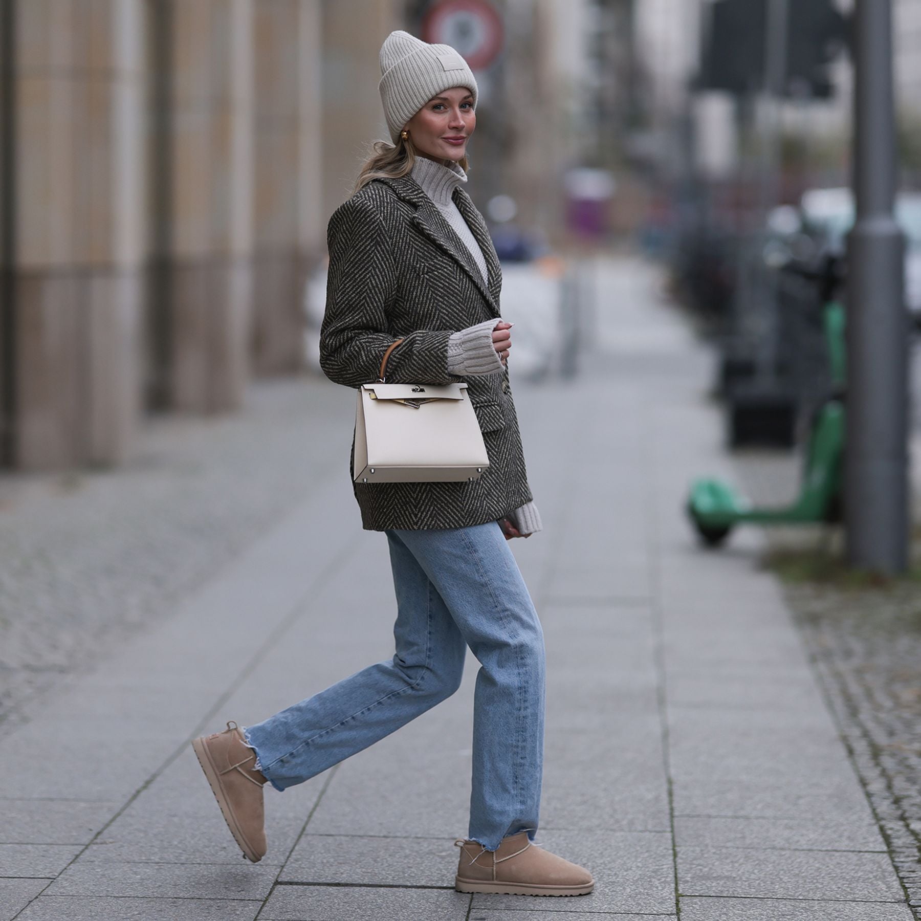 Patterned Blazer Over Knit Sweater and Straight-Leg Jeans Patterned Blazer Over Knit Sweater and Straight-Leg Jeans — Winter Outfits with Jeans