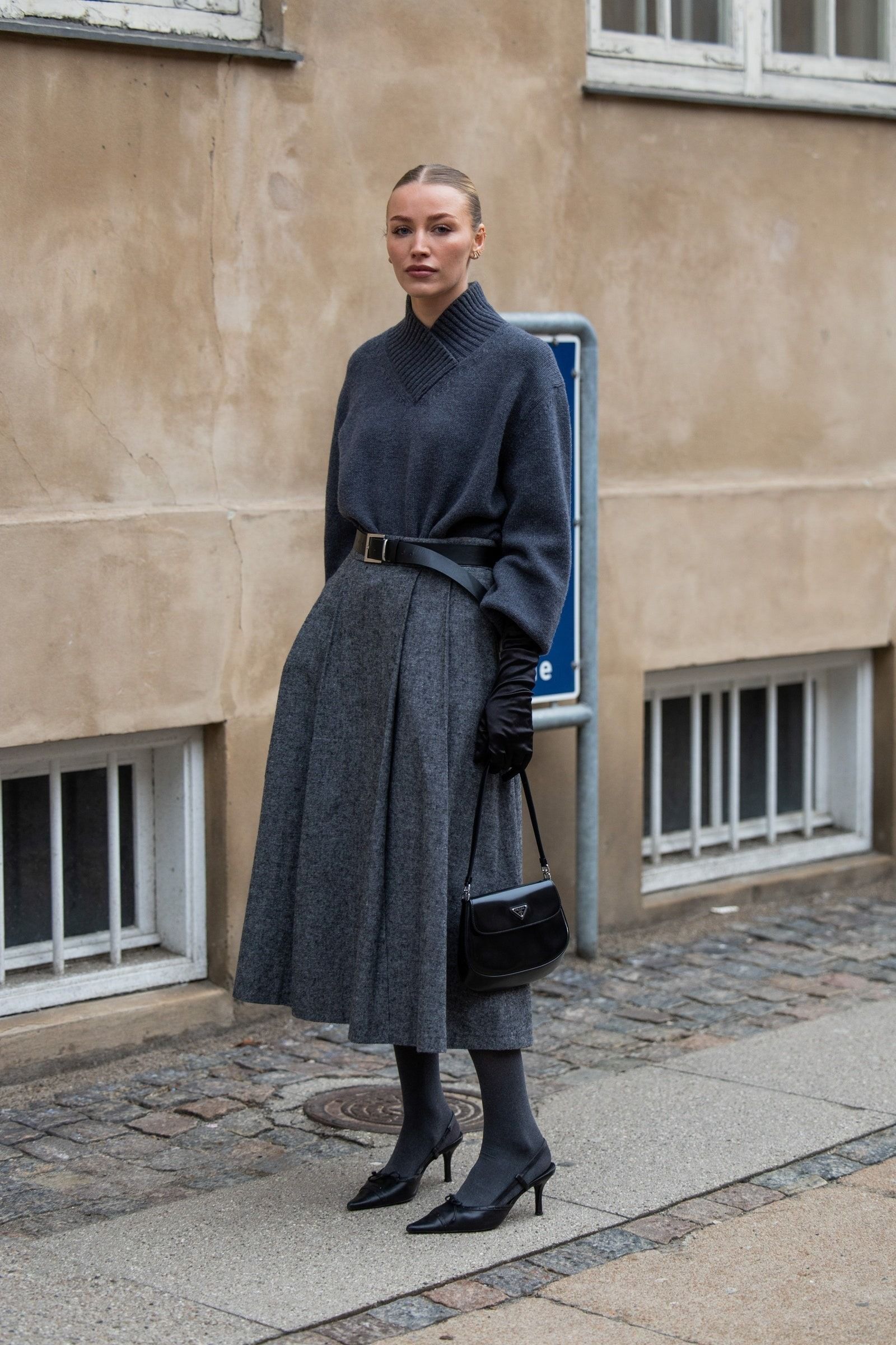 Layered Grey Sweater and Pleated Skirt Layered Grey Sweater and Pleated Skirt — Classy Winter Outfits