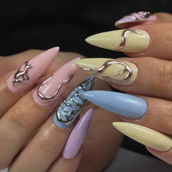 Pastel Mix with Metallic Abstract Art Pastel Mix with Metallic Abstract Art — Pastel Winter Nails