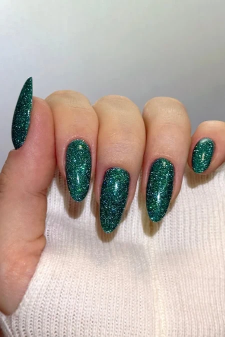Glitter Visual Idea Glitter Visual Idea — Winter Green Nails