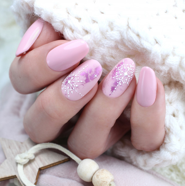 Pale Pink Snowflake Accent Oval Nails — Winter Oval Nails