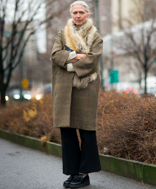 Plaid Coat with Fur Collar Sophistication Plaid Coat with Fur Collar Sophistication — Colorful Winter Outfits