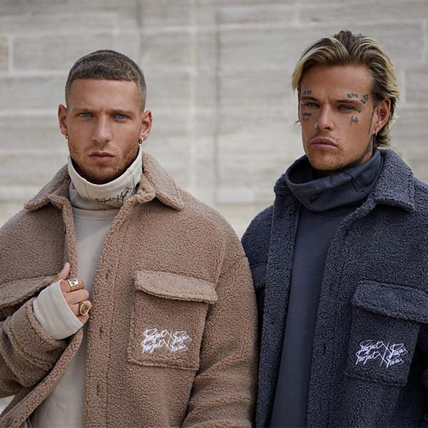 Neutral Tones: Oversized Fleece Jacket and Turtleneck — Winter Outfits for Men