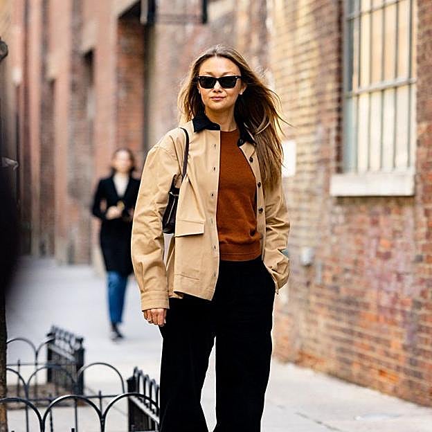 Tan Cotton Jacket with Contrasting Collar and Knitwear Tan Cotton Jacket with Contrasting Collar and Knitwear — Parka Outfits