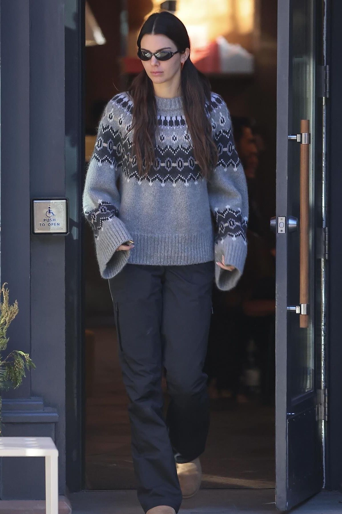 Grey Fair Isle Sweater with Wide-Leg Pants for Effortless Casual Comfort Grey Fair Isle Sweater with Wide-Leg Pants for Effortless Casual Comfort — Fair Isle Sweater Outfits