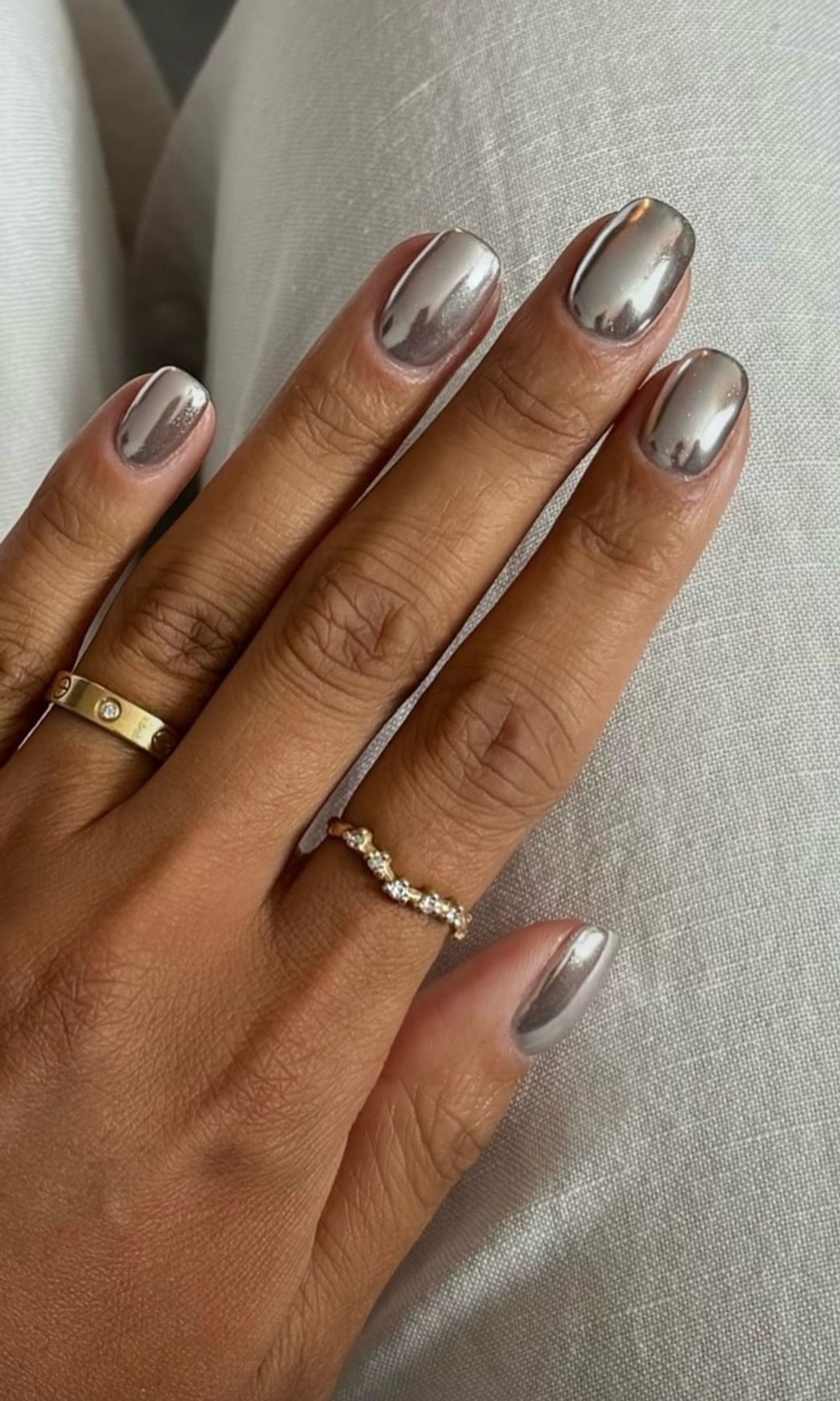 Pale Green Chrome Long Almond Nails Pale Green Chrome Long Almond Nails — Winter Formal Nails
