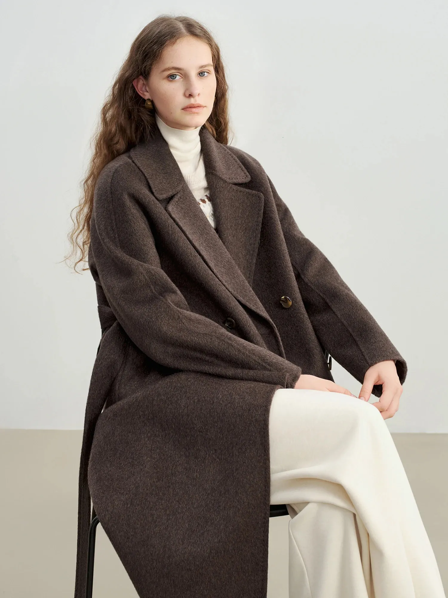 Dark Brown Wool Coat and Cream Wide-Leg Trousers Dark Brown Wool Coat and Cream Wide-Leg Trousers — Winter Outfits for Petite Women