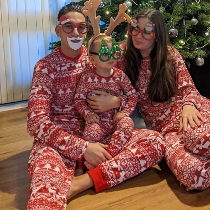 Cozy Fair Isle Pajamas for a Traditional Christmas Family Photo — Winter Family Photo Outfits