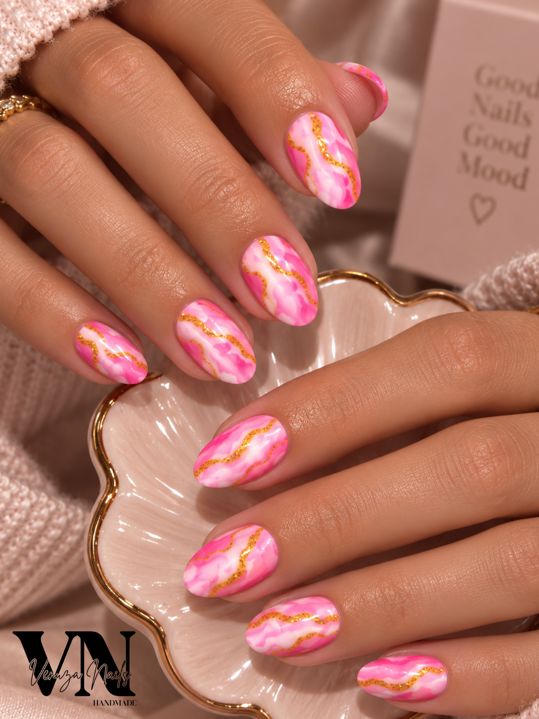 Pink Marble Gold Glitter Oval Nails — Winter Marble Nails