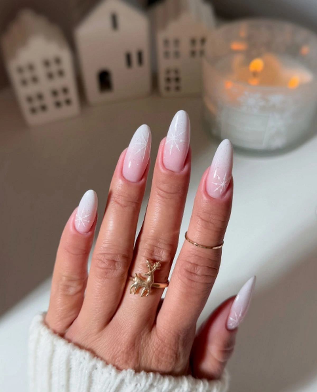 Ombre Snowflake Almonds — Winter Nails