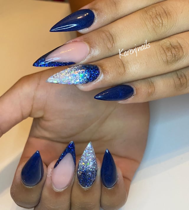 Glossy With Glitter Visual Idea Glossy With Glitter Visual Idea — Winter Stiletto Nails