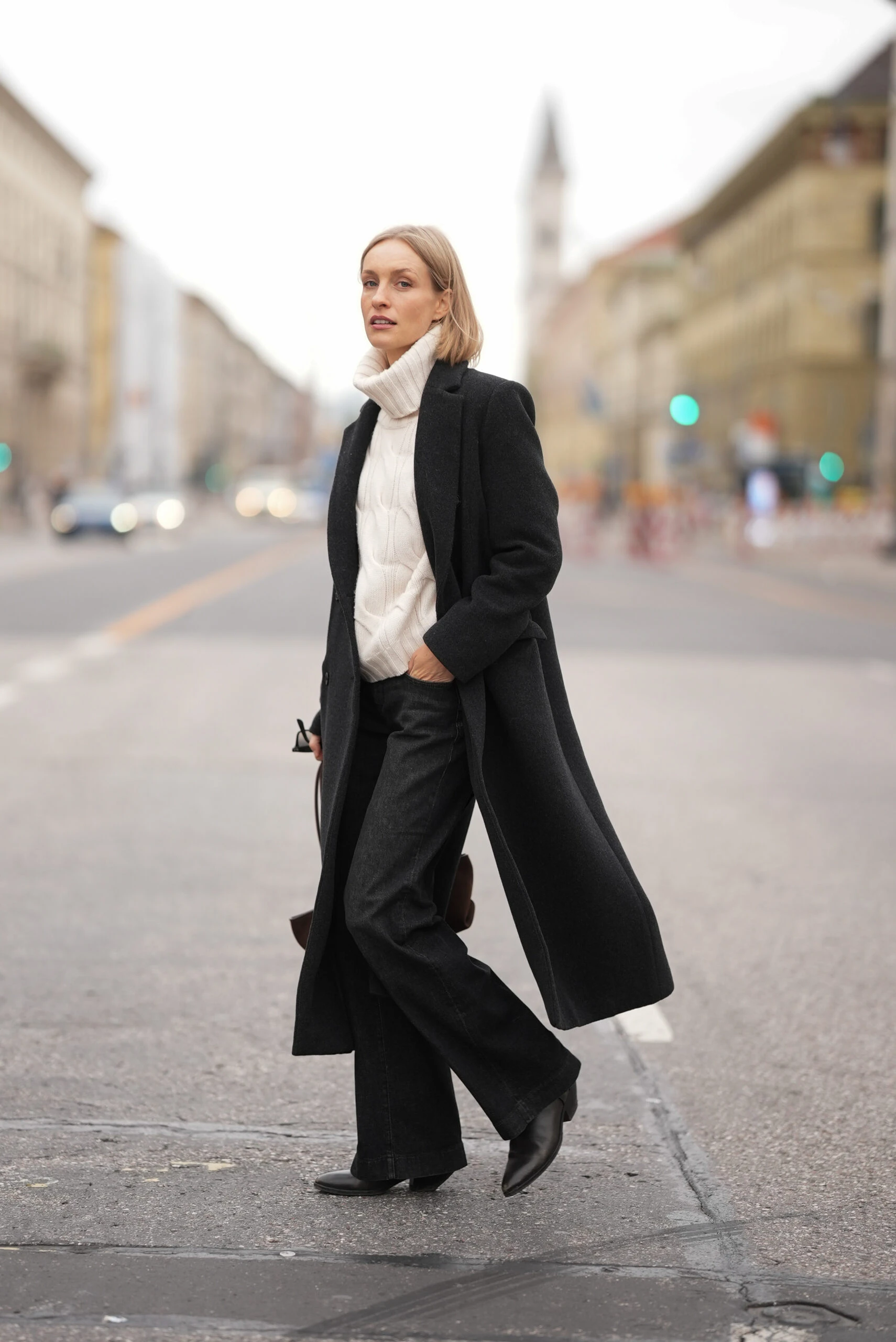 Chunky Turtleneck and Long Coat with Wide Leg Denim Chunky Turtleneck and Long Coat with Wide Leg Denim — Winter Outfits with Wide Leg Jeans