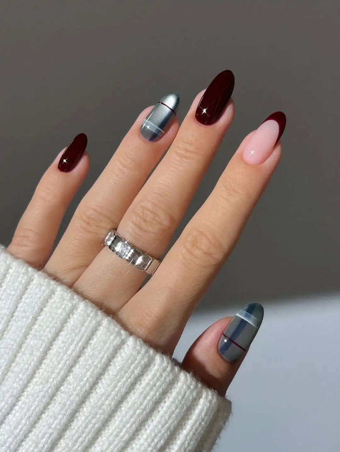Shimmer Burgundy Glitter Tip Short Square Nails Shimmer Burgundy Glitter Tip Short Square Nails — Winter Formal Nails