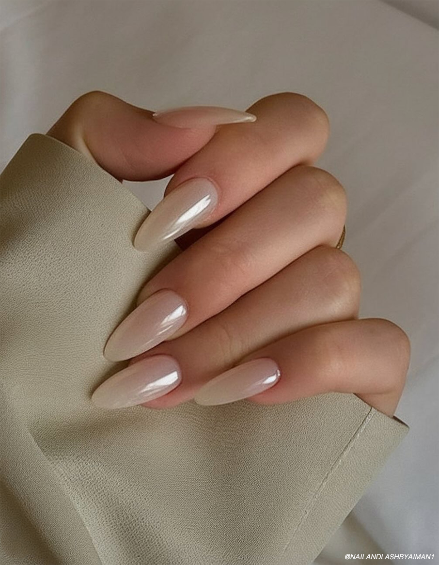 Forest Green with Rose Gold Christmas Tree Forest Green with Rose Gold Christmas Tree — Winter Nail Colors