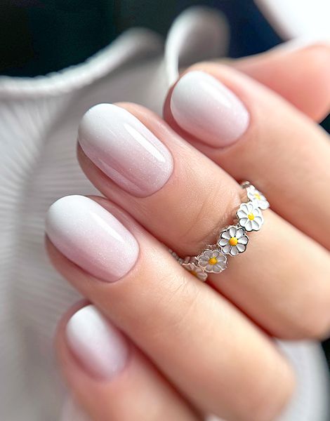 Frosted Pink and White Gradient Oval Nails — Classy Winter Nails