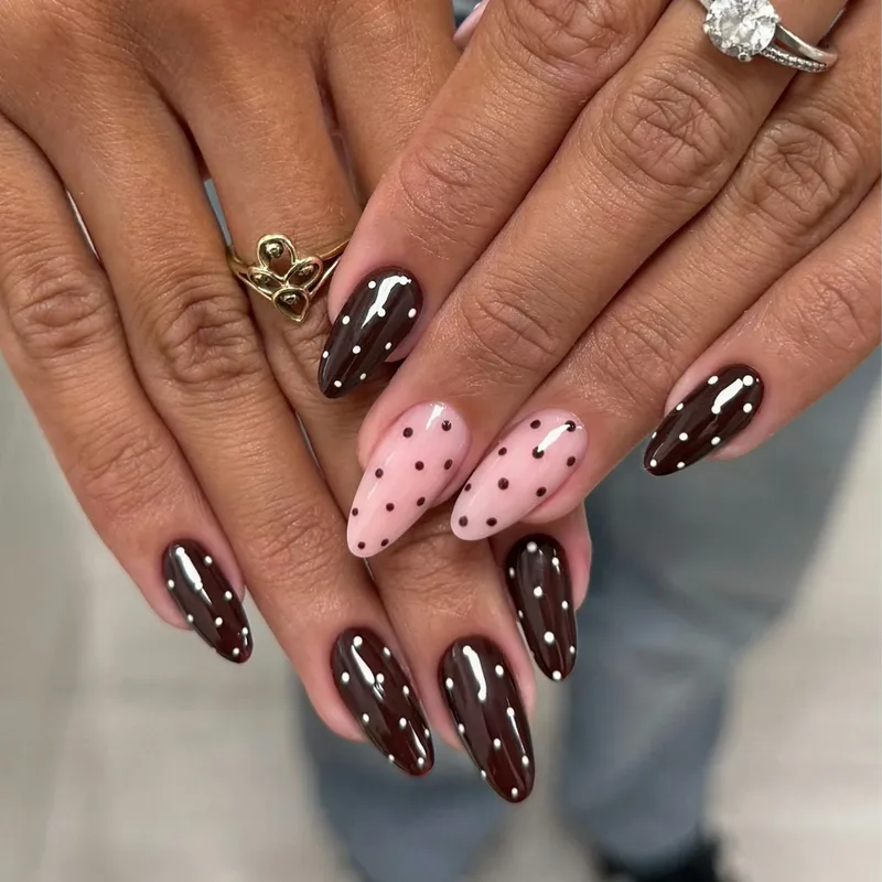Soft Lavender Glossy Almond Nails — Winter Almond Nails