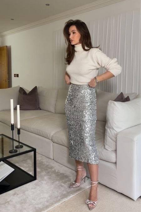 Turtleneck and Sequins: Cozy Meets Glamorous Turtleneck and Sequins: Cozy Meets Glamorous — Winter Going Out Outfits