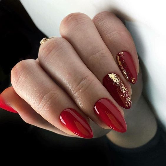 Czerwony manicure - 15 stylowych pomysłów - ManiManiaczki.pl