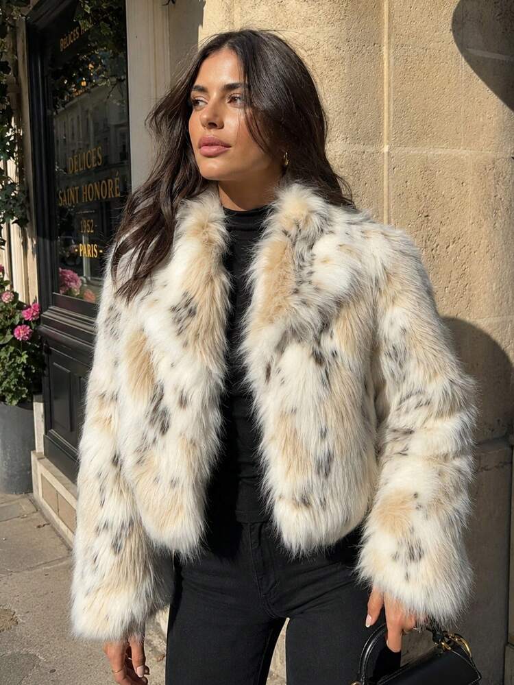 Spotted Faux Fur Jacket and Black Jeans Streetwear — Winter Streetwear Outfits