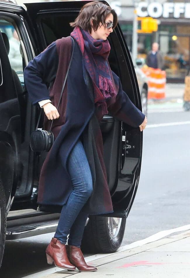 Statement Coat: Brown Heeled Chelsea Boots with Bold Prints Statement Coat: Brown Heeled Chelsea Boots with Bold Prints — Chelsea Boots Outfits