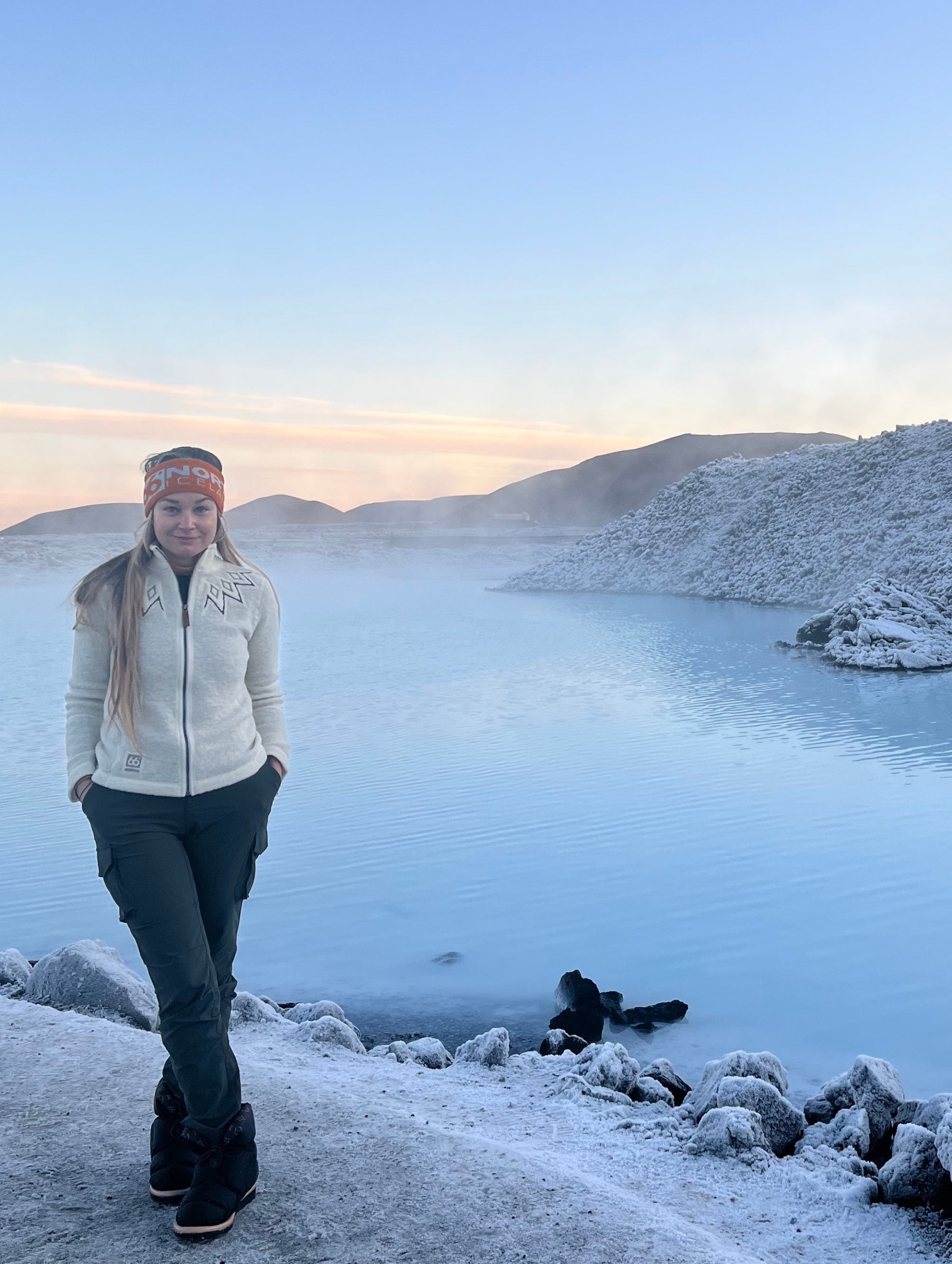 Sightseeing In Iceland Outfit Idea Sightseeing In Iceland Outfit Idea — Iceland Winter Outfits
