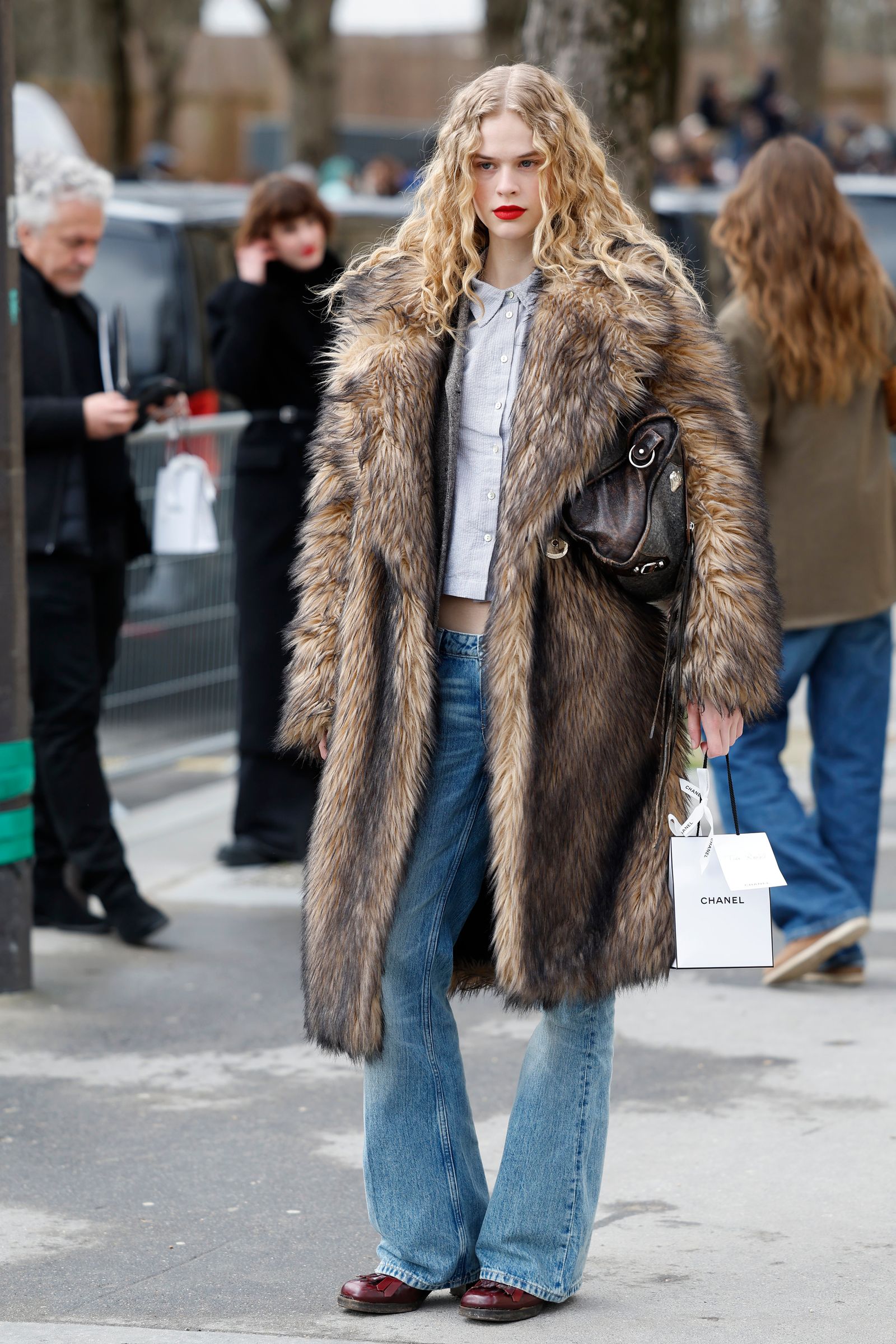 Bootcut-Jeans stylen im Winter: 5 stilvolle Looks | Vogue Germany