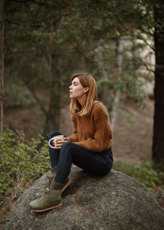 Brown Chunky Knit Sweater and Green Hiking Boots Brown Chunky Knit Sweater and Green Hiking Boots — Winter Hiking Outfits