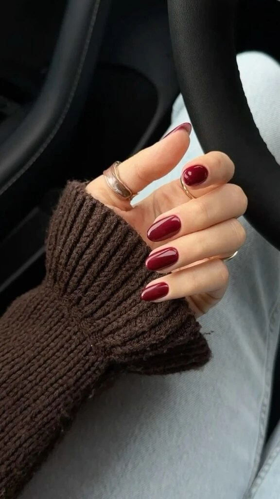 Brown Cable Knit and Leaf Motif Medium Square Brown Cable Knit and Leaf Motif Medium Square — Winter Acrylic Nail Colors