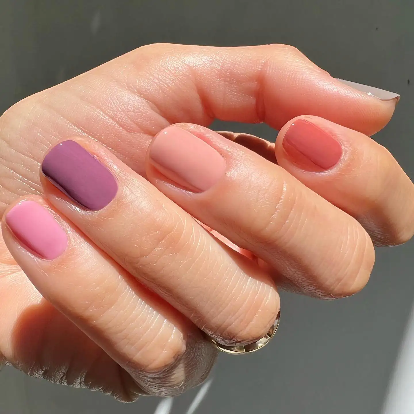 Pastel Matte Gradient Short Round Nails Pastel Matte Gradient Short Round Nails — Winter Nail Colors for Women Over 60