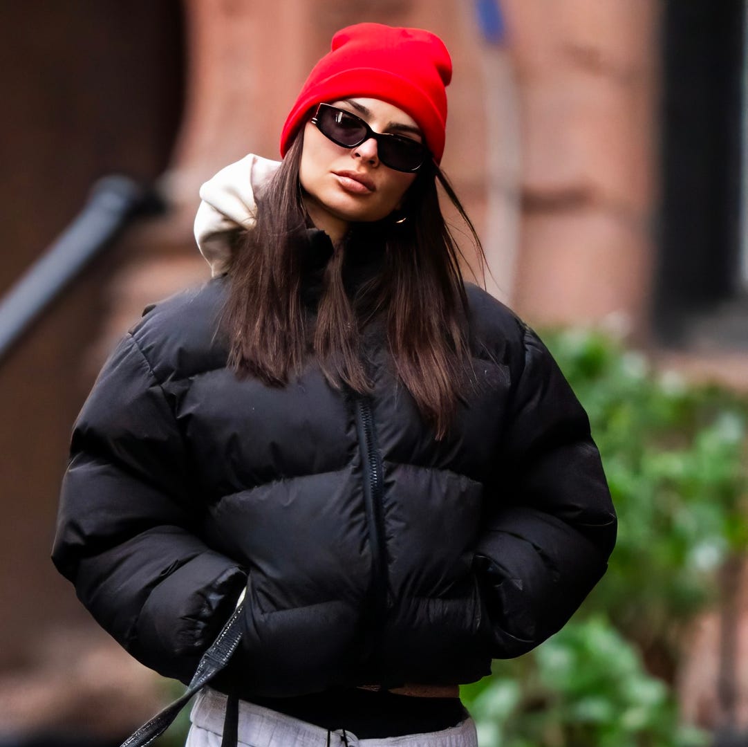 Cropped Puffer Jacket Over a Hoodie for Casual Cool — Winter Puffer Jacket Outfits