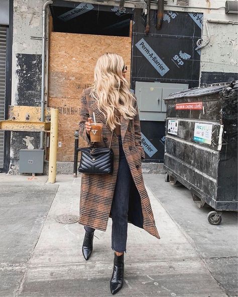 Statement Outerwear: Oversized Plaid Coat with Denim Statement Outerwear: Oversized Plaid Coat with Denim — Early Winter Outfits