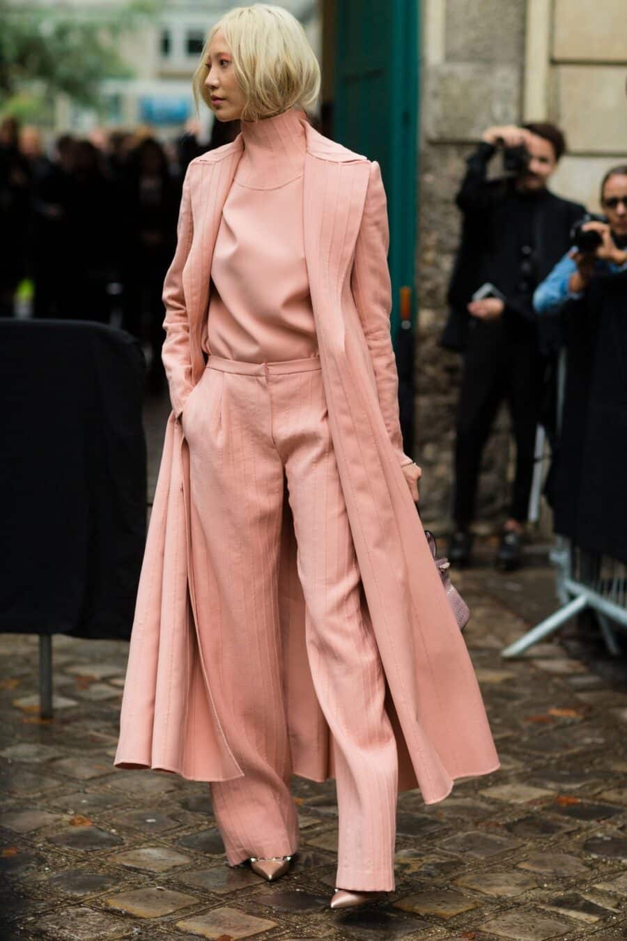 Monochromatic Pink for a Softly Elegant Statement Monochromatic Pink for a Softly Elegant Statement — Classy Winter Outfits