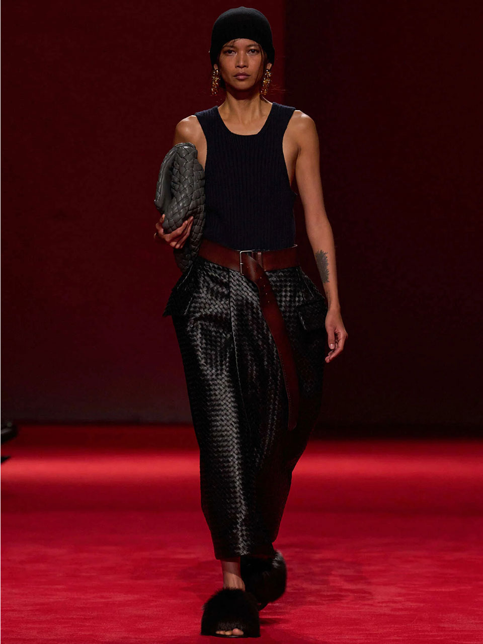 Wide-Leg Pants with Oversized Leather Belt — Baddie Winter Outfits