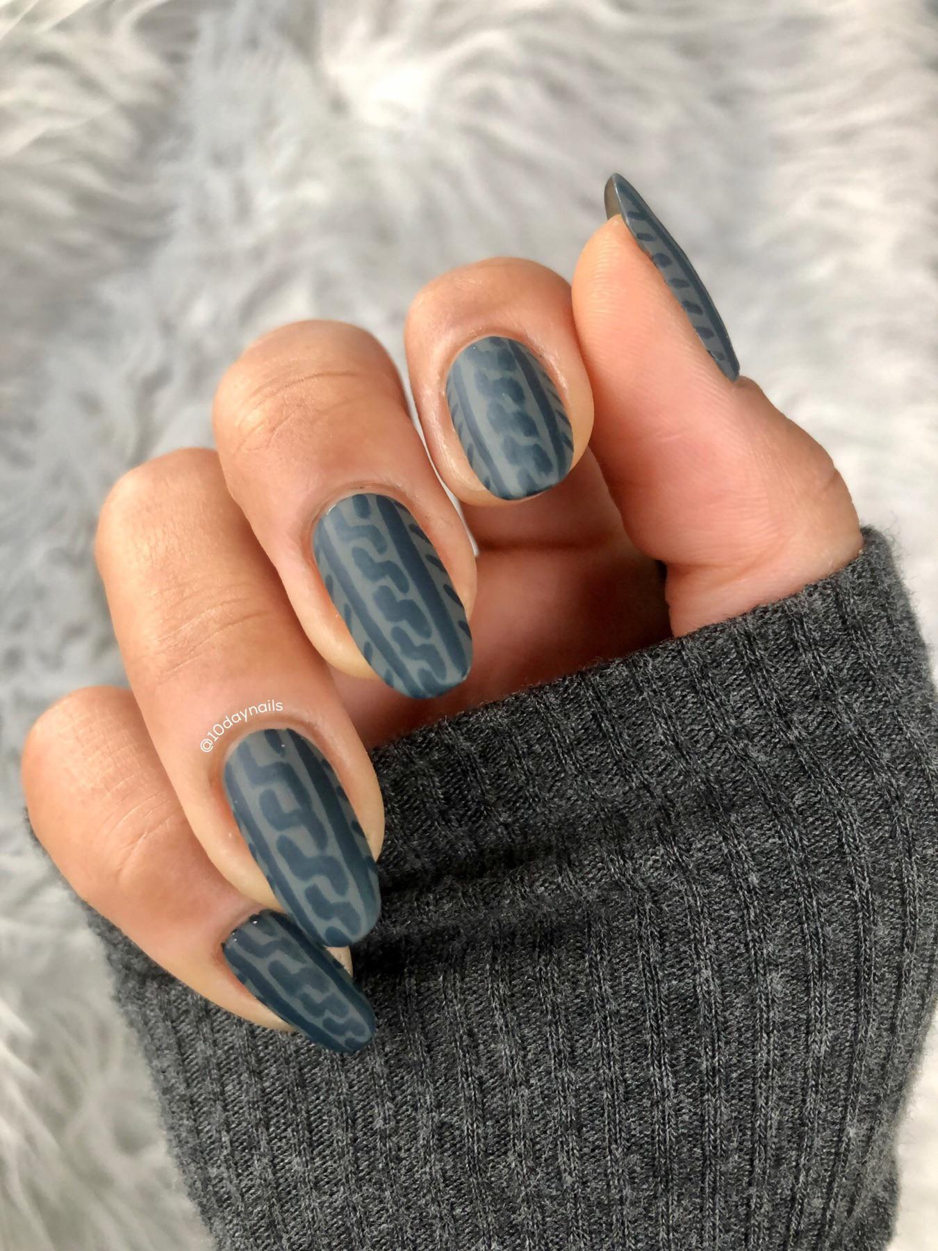 Subtle Matte Grey Cable Knit — Sweater Nails